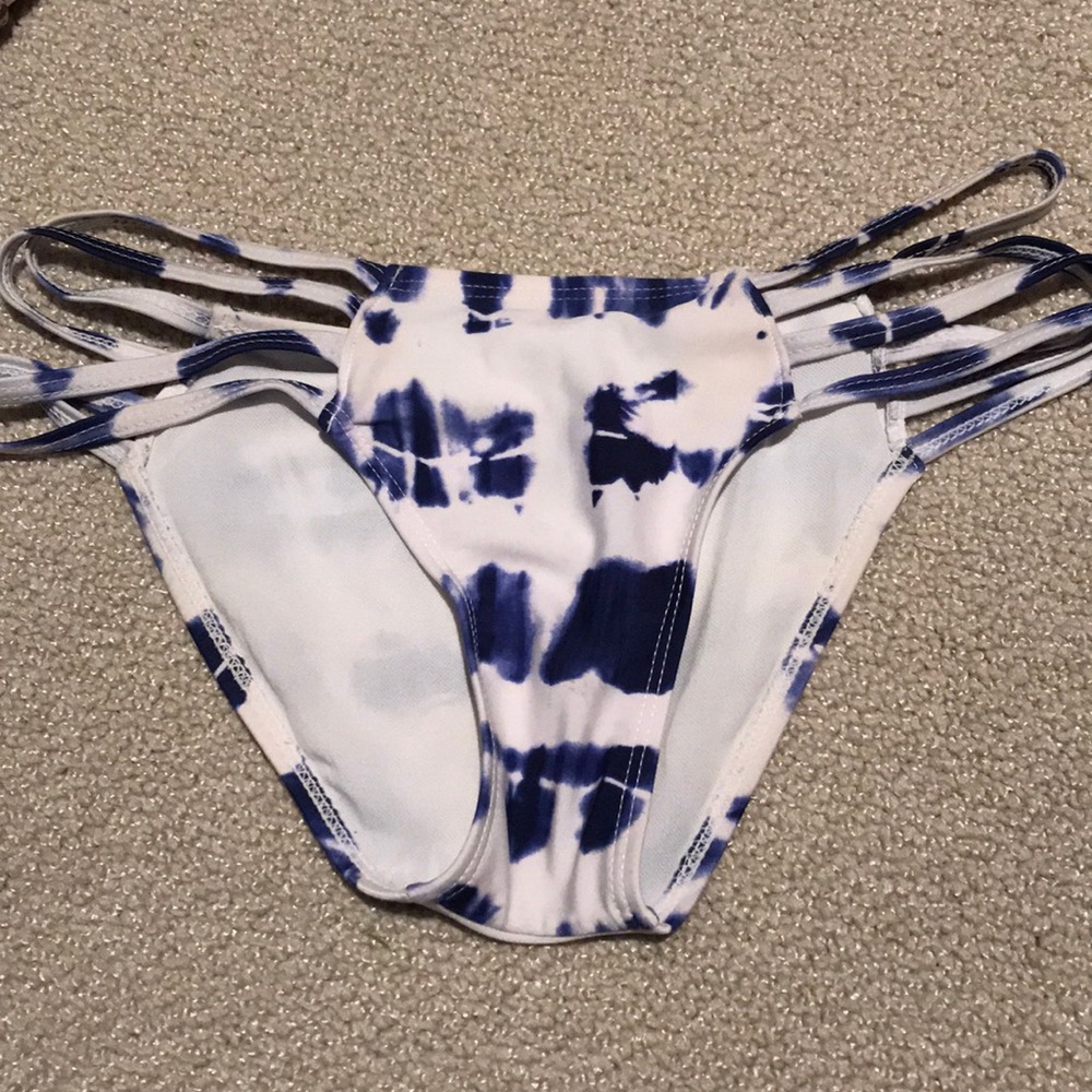 Bikini bottoms